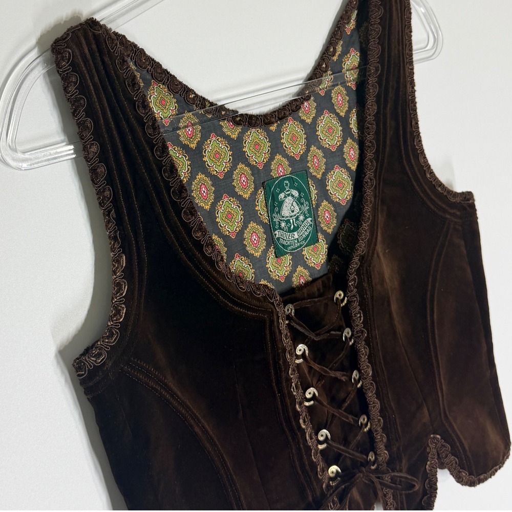 Vintage Tiroler Dirndl Trachten Velvet Vest Brown Lace Up Austrian Womens - Picture 5 of 16
